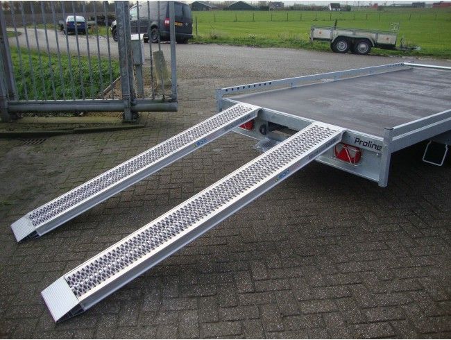 Oprijplaat set 240x30 cm 2800 kg u-profiel | Afbeelding 2 | AHW Parts